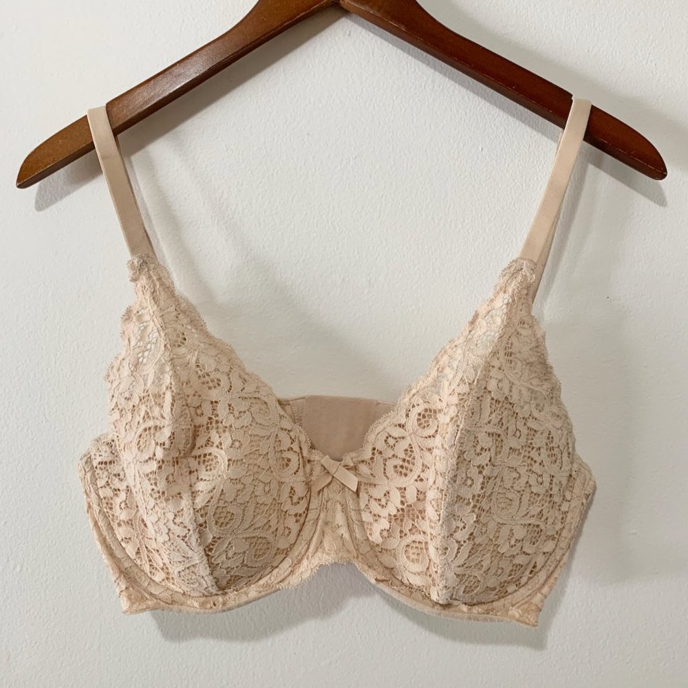 Victoria's Secret Body By Victoria Lined Demi Bra 36DD Nude Lace Tan Beige